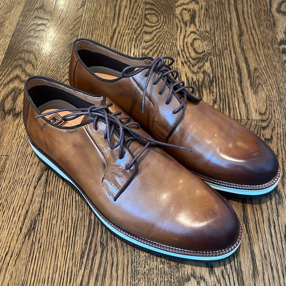 IKE BEHAR. Men’s Structured Hybrid Lace up shoe. Tan. Size 10.5.  NWOT